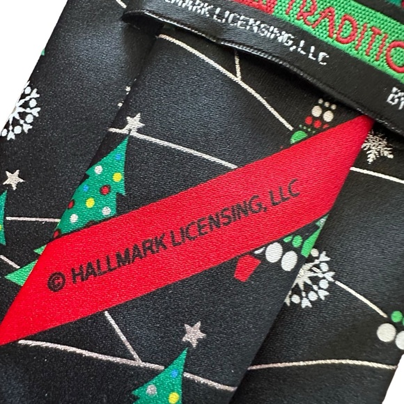 ADORABLE HOLIDAY TRADITIONS BY MMG BRAND BLACK CHRISTMAS TIE - Picture 5 of 7